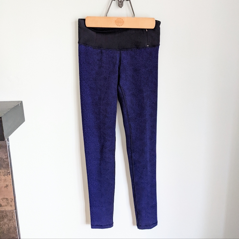 NEW Calia By Carrie Underwood Snake Print Leggings Full Length Blue Black XS 203